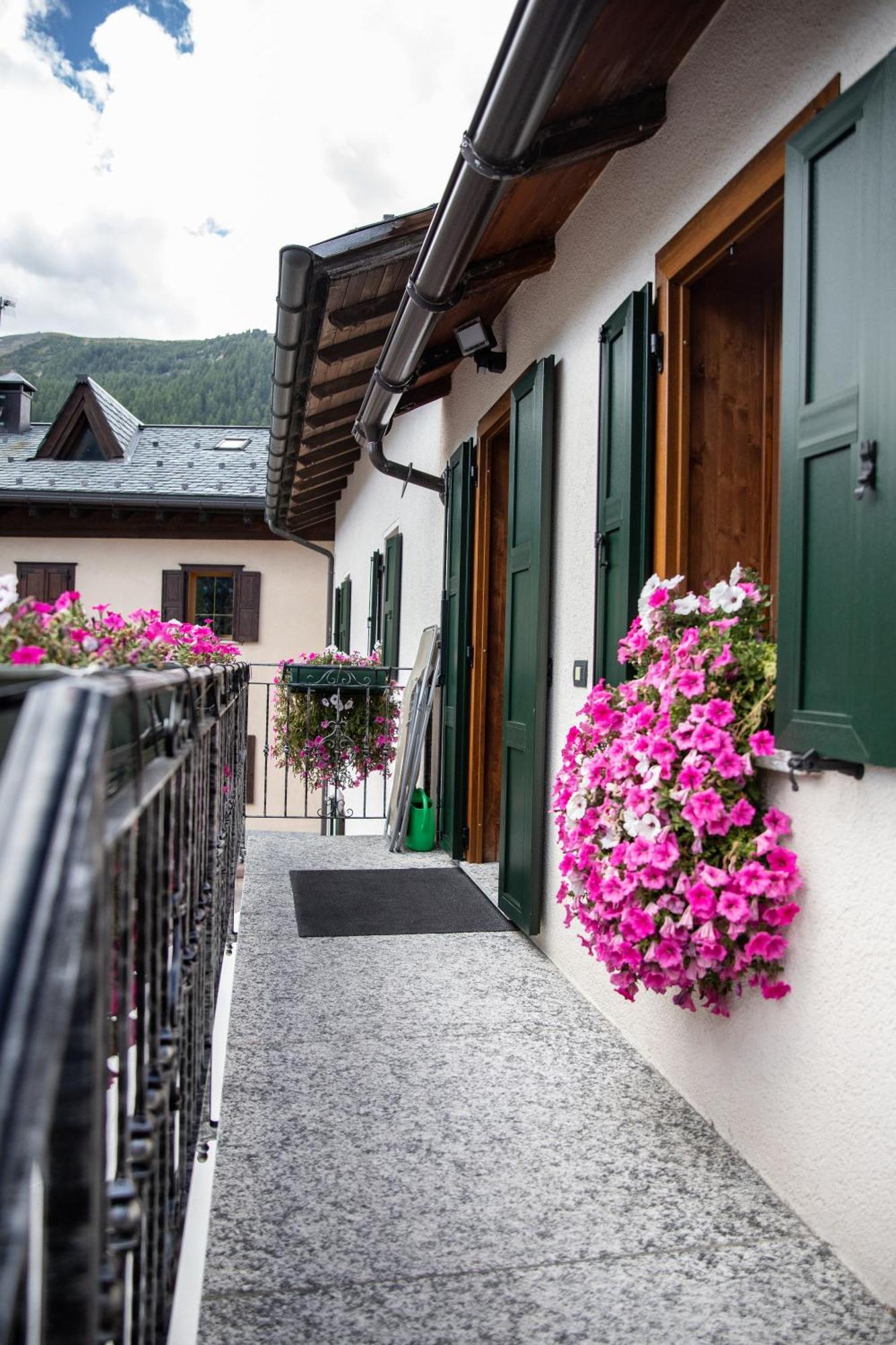 Bait Da Menego Apartment Livigno Ngoại thất bức ảnh